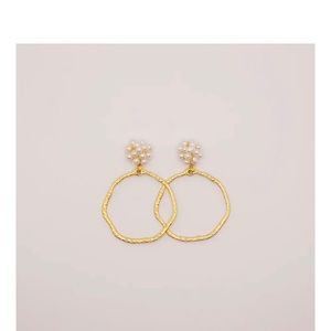 Vivian Drew Pearl Earrings